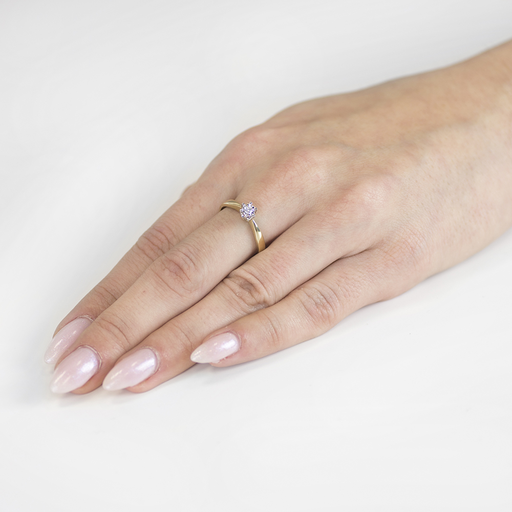 Pierścionek zaręczynowy SAVICKI: dwukolorowe złoto, diament