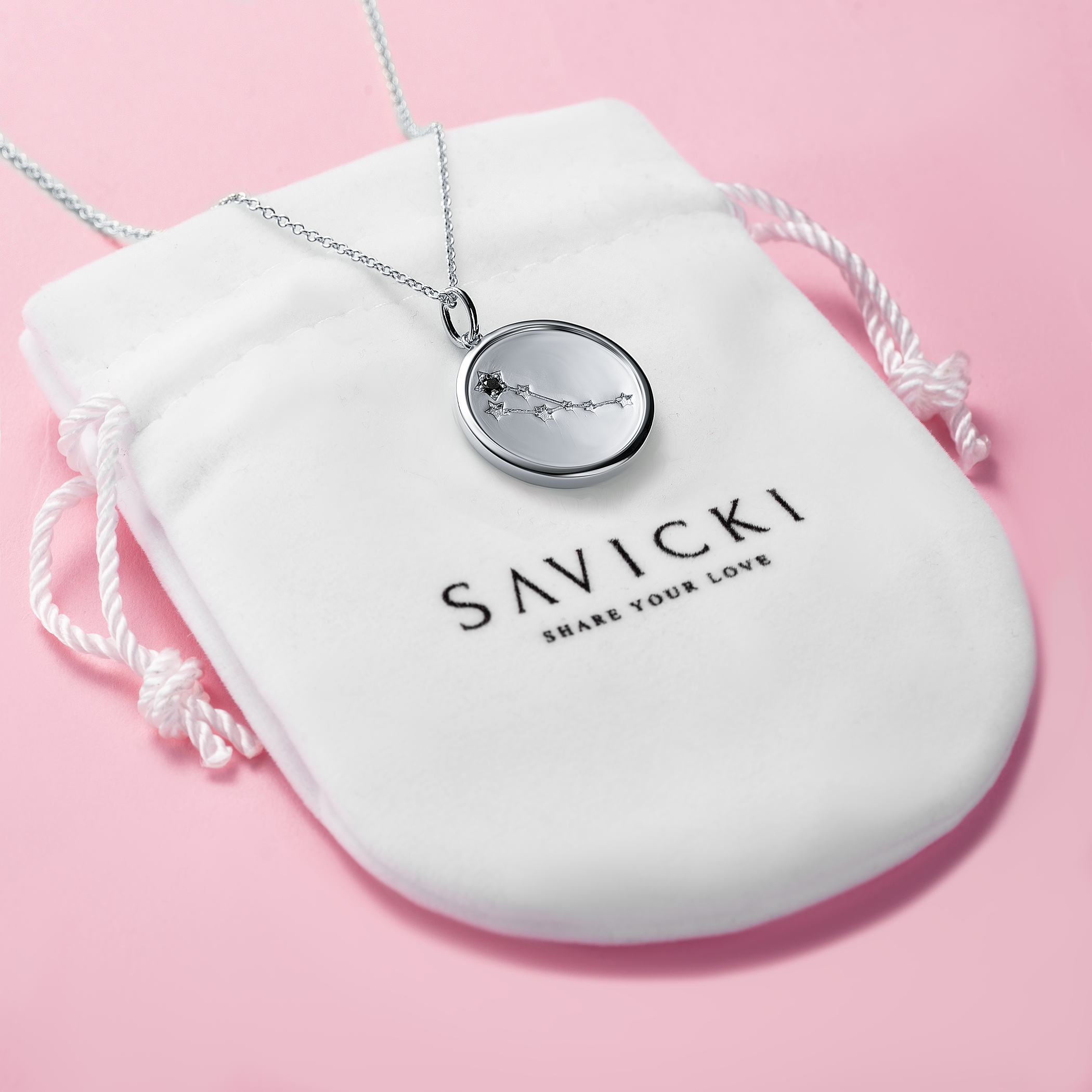 Naszyjnik znak zodiaku byk Savicki: srebrny, czarny diament