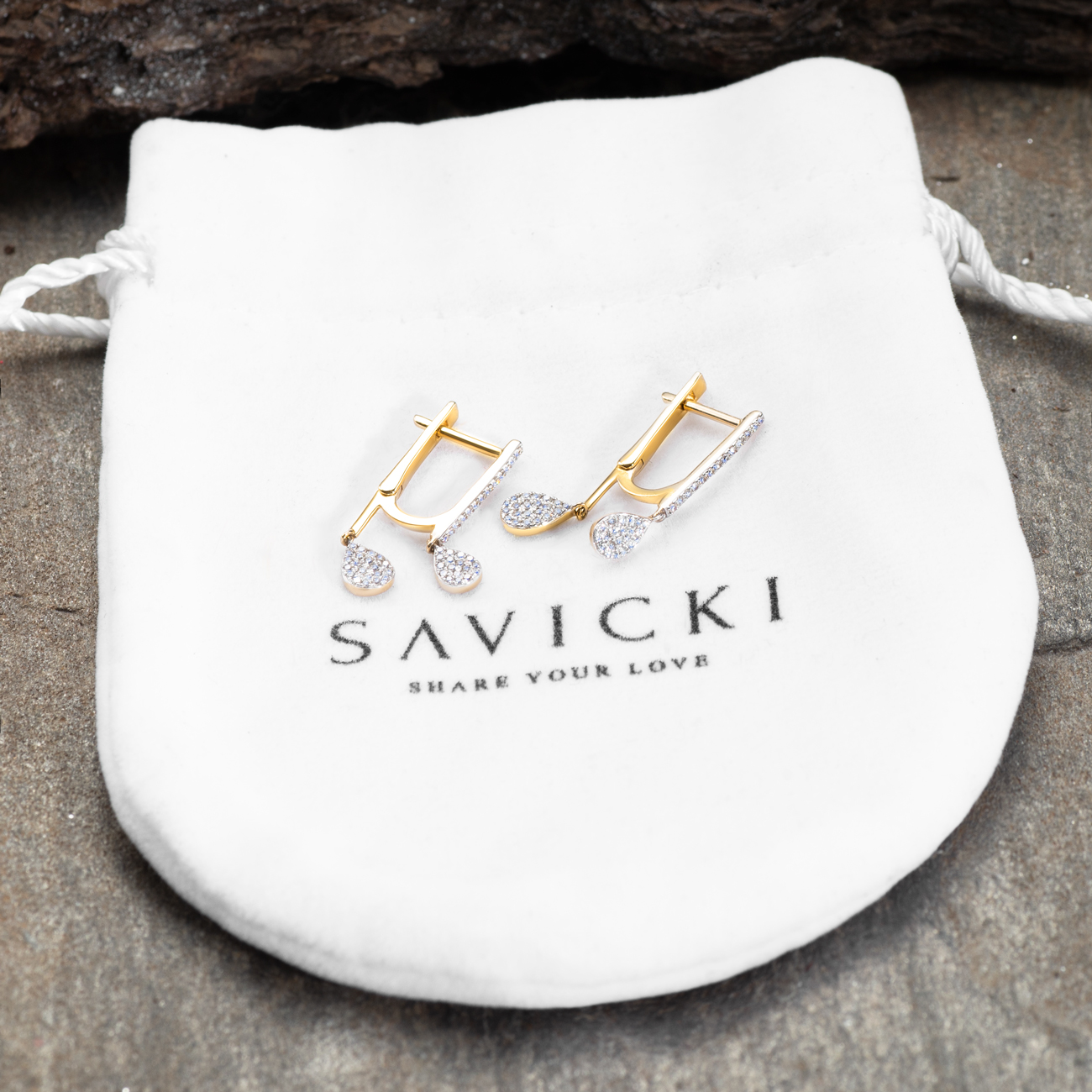 Kolczyki Savicki: złote, diamenty