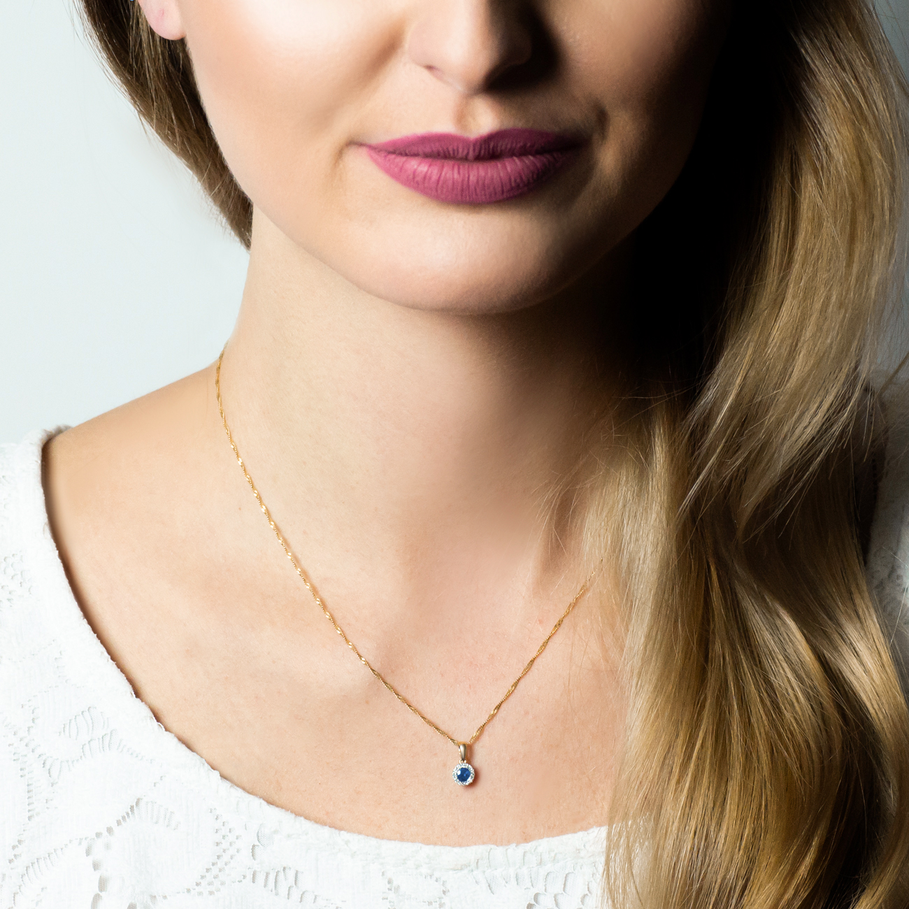 Zawieszka Savicki: złota, diamenty, niebieski szafir