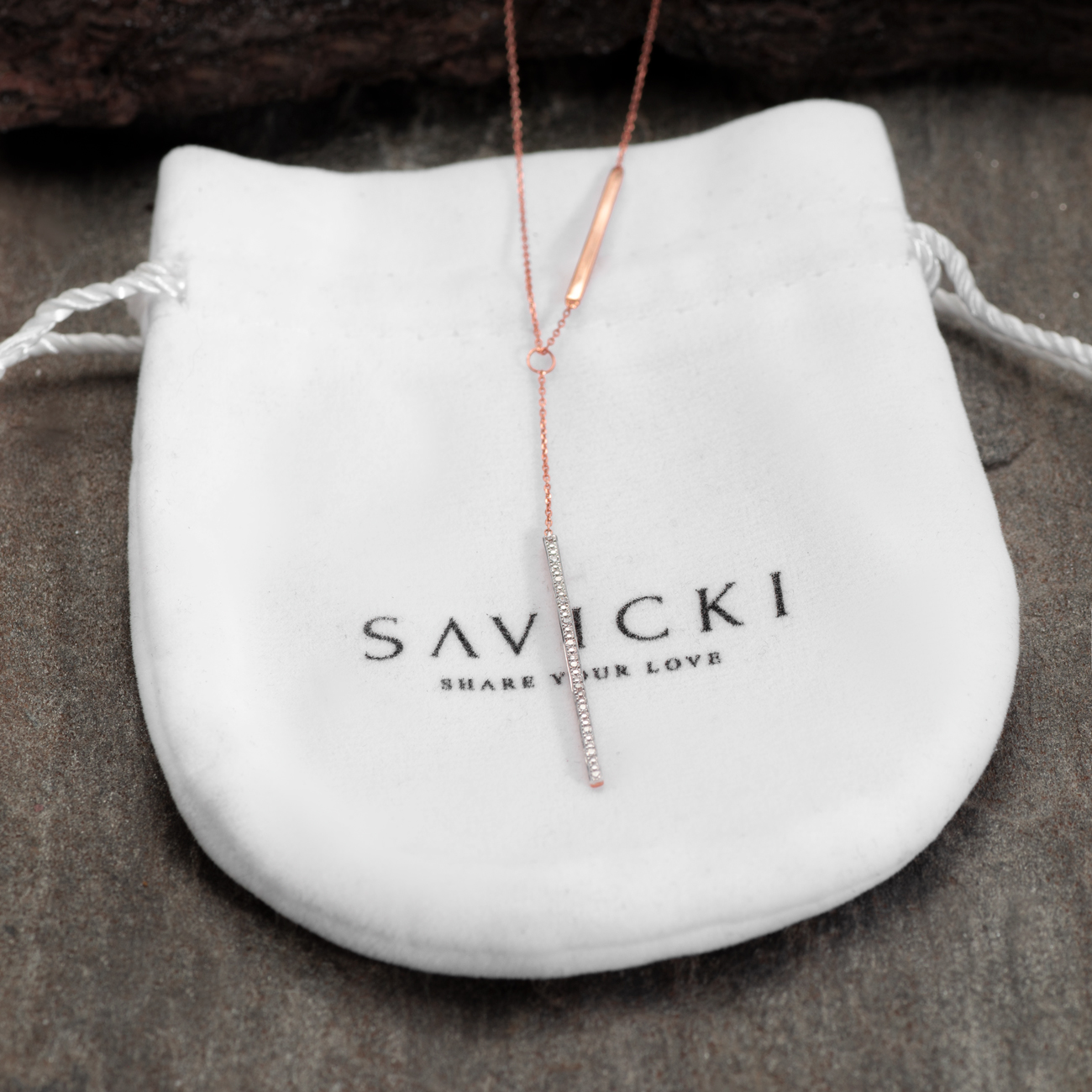 Naszyjnik Savicki: różowe złoto, diamenty