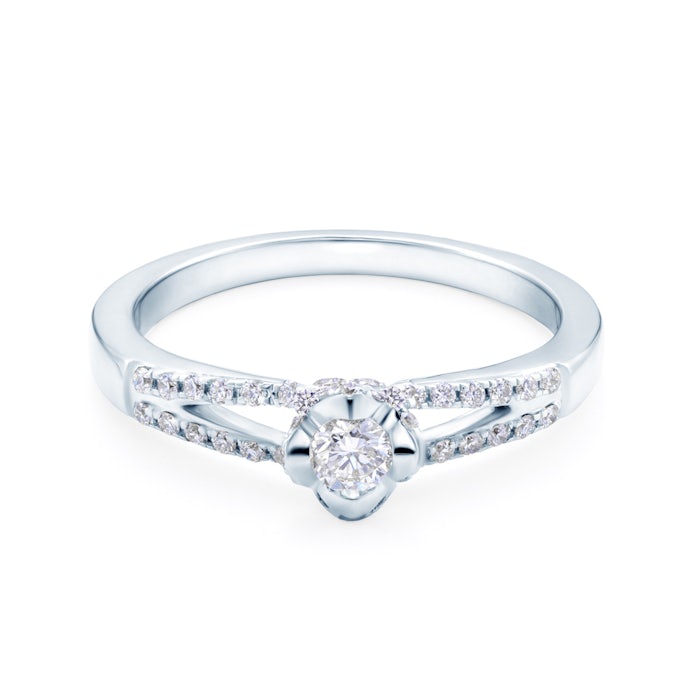 Engagement Ring: white gold, diamonds