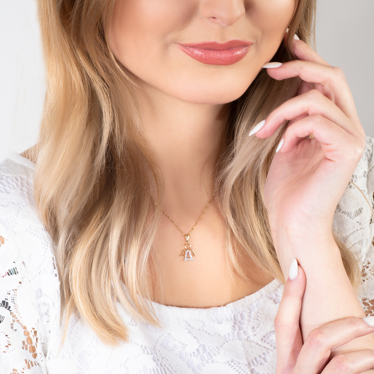 Zawieszka aniołek Savicki: złota, diamenty