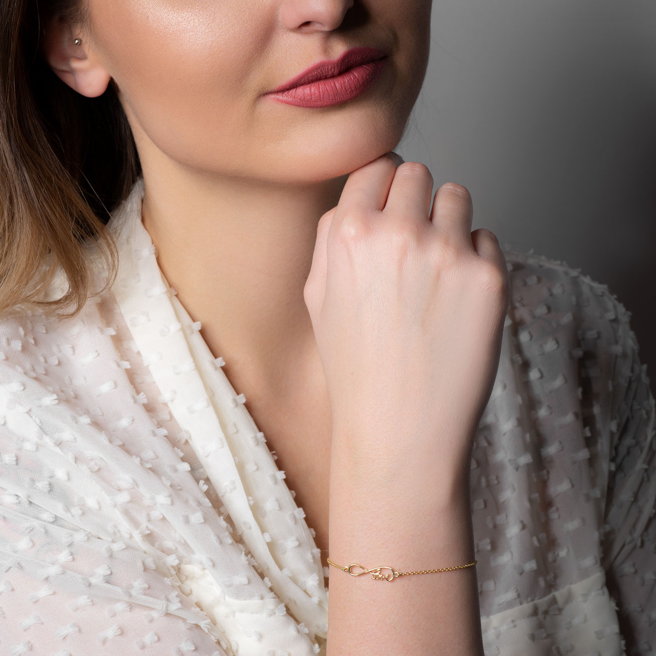 Bransoletka celebrytka nieskończoność: srebrna pozłacana