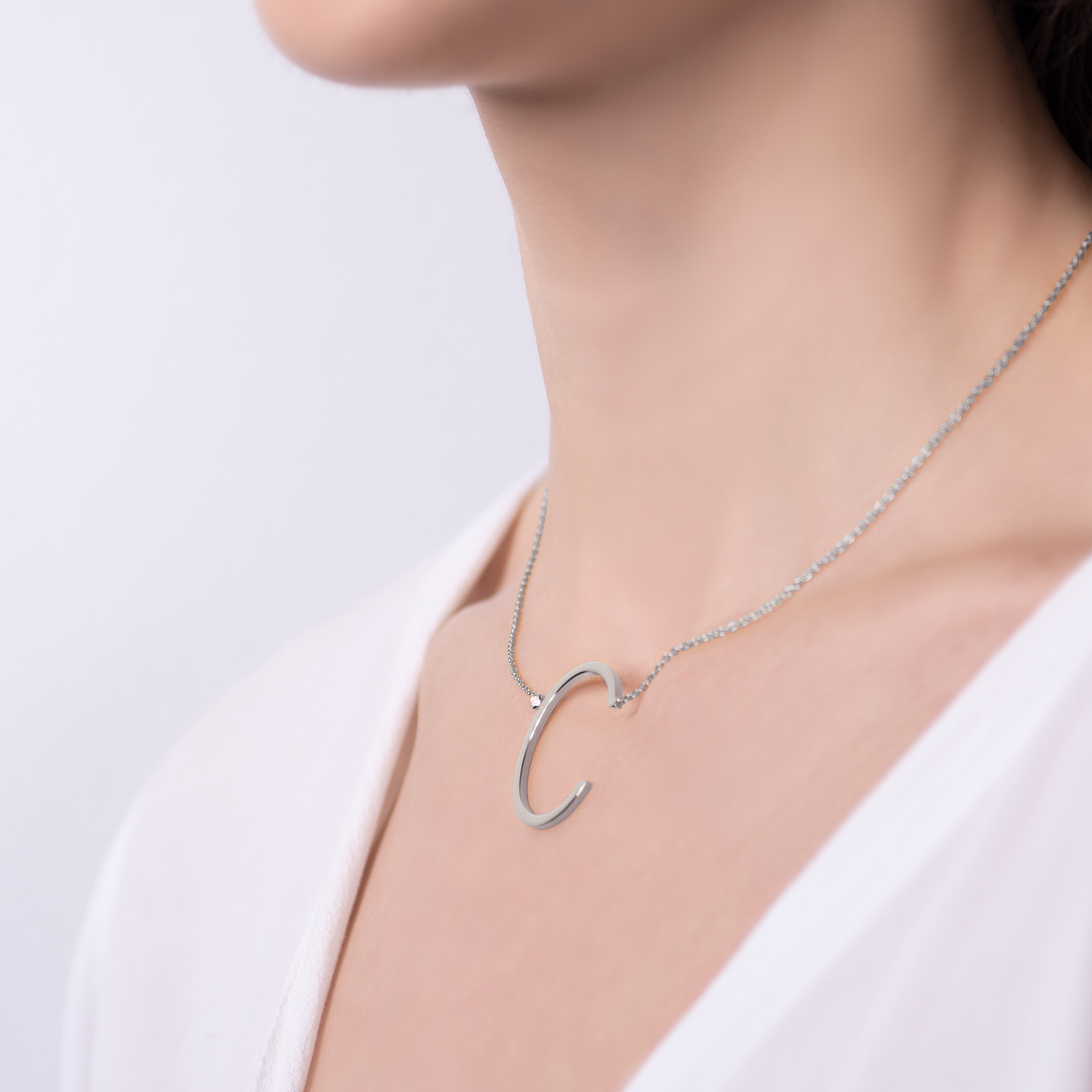 Halskette Kette mit Anhänger  Buchstabe C Savicki: Silber, Weißer Saphir