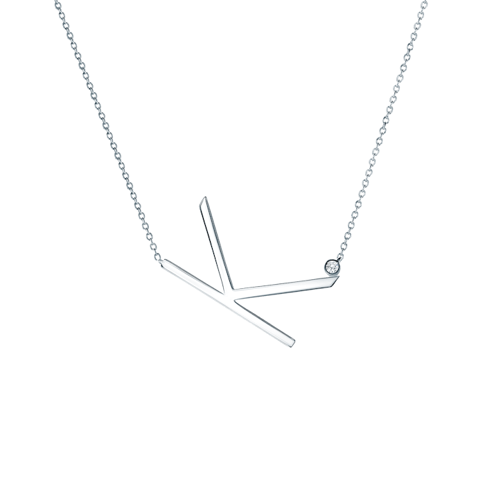 Náhrdelník s písmenem K SAVICKI: stříbro, bílý safír