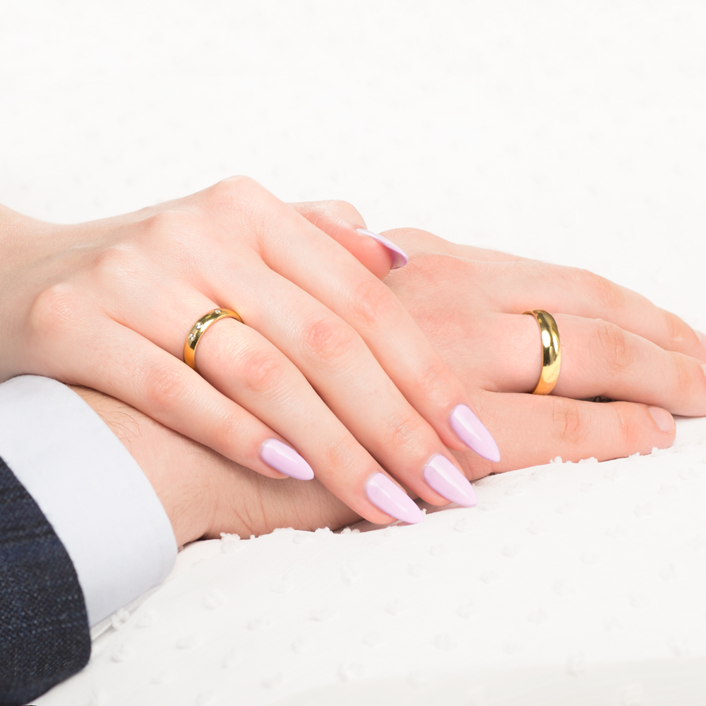 Obrączki ślubne: złote, półokrągłe, 4 mm