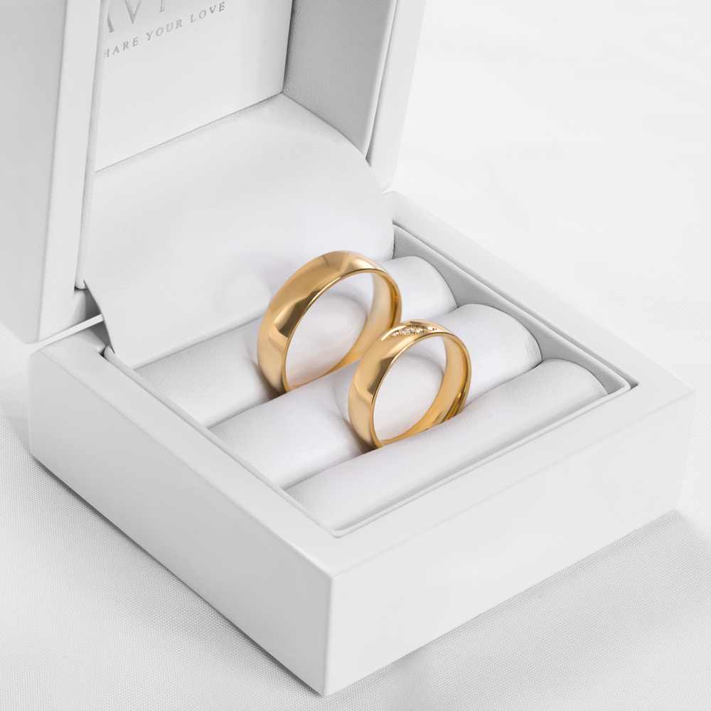 Obrączki ślubne: złote, półokrągłe, 5 mm