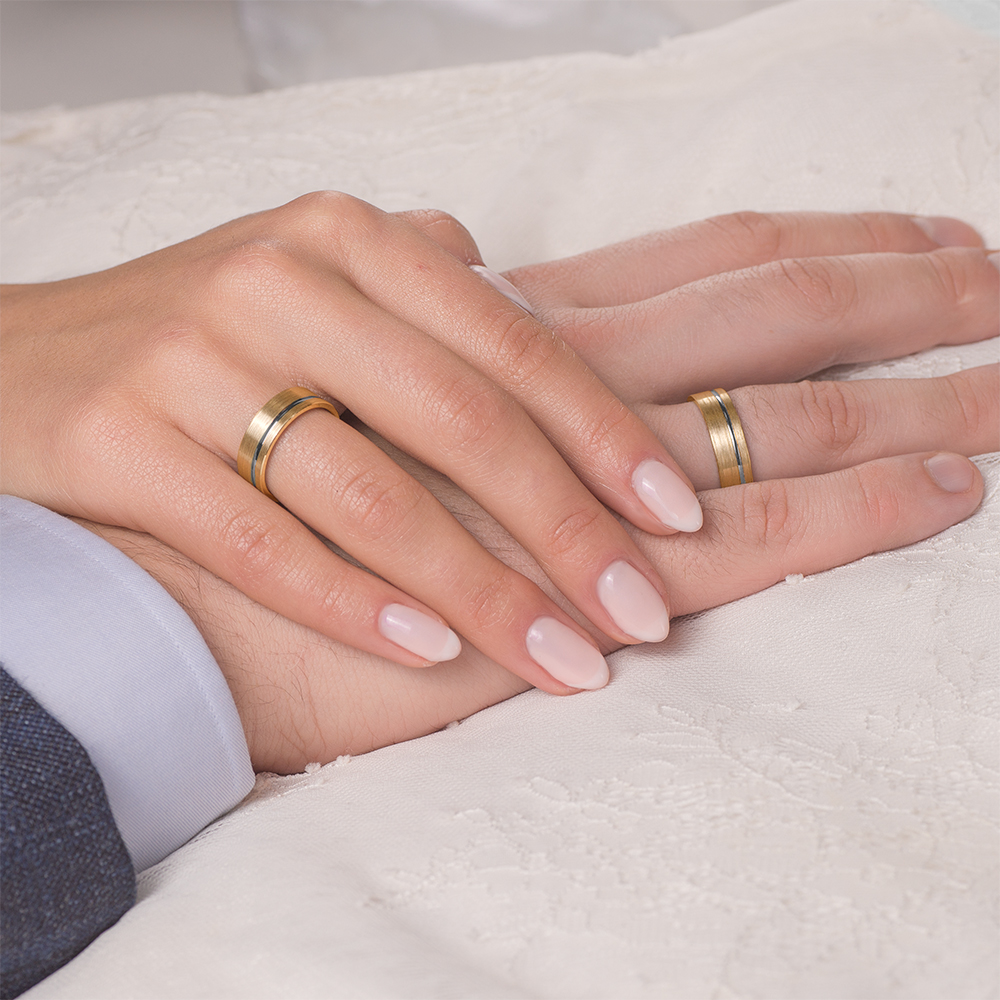 Obrączki ślubne: dwukolorowe złoto, płaskie, 6 mm