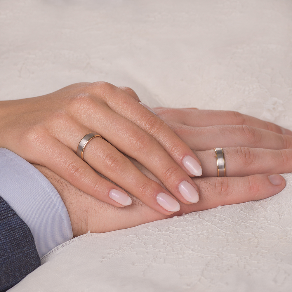 Obrączki ślubne: dwukolorowe złoto, okrągłe, 5,3 mm