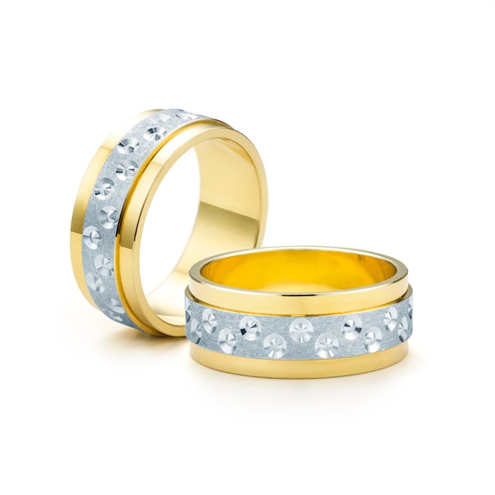 Snubní prsteny: dvoubarevné zlato, ploché, 7,5 mm