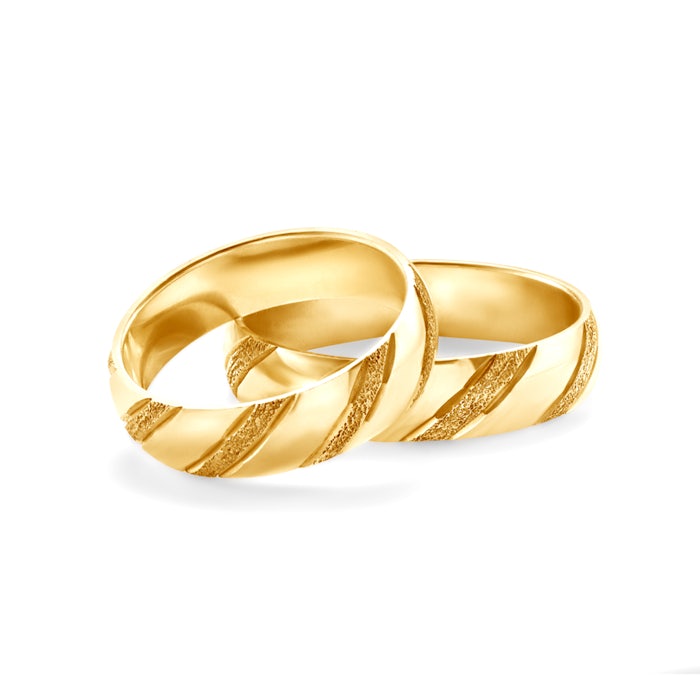 Wedding Rings: gold, D-Shaped, 5 mm
