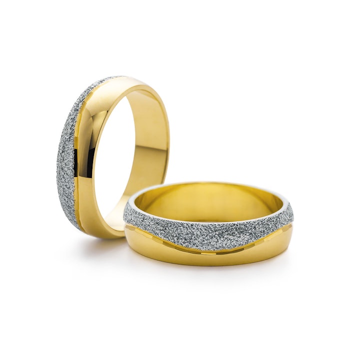 Snubní prsteny: dvoubarevné zlato, půlkulaté, 5 mm