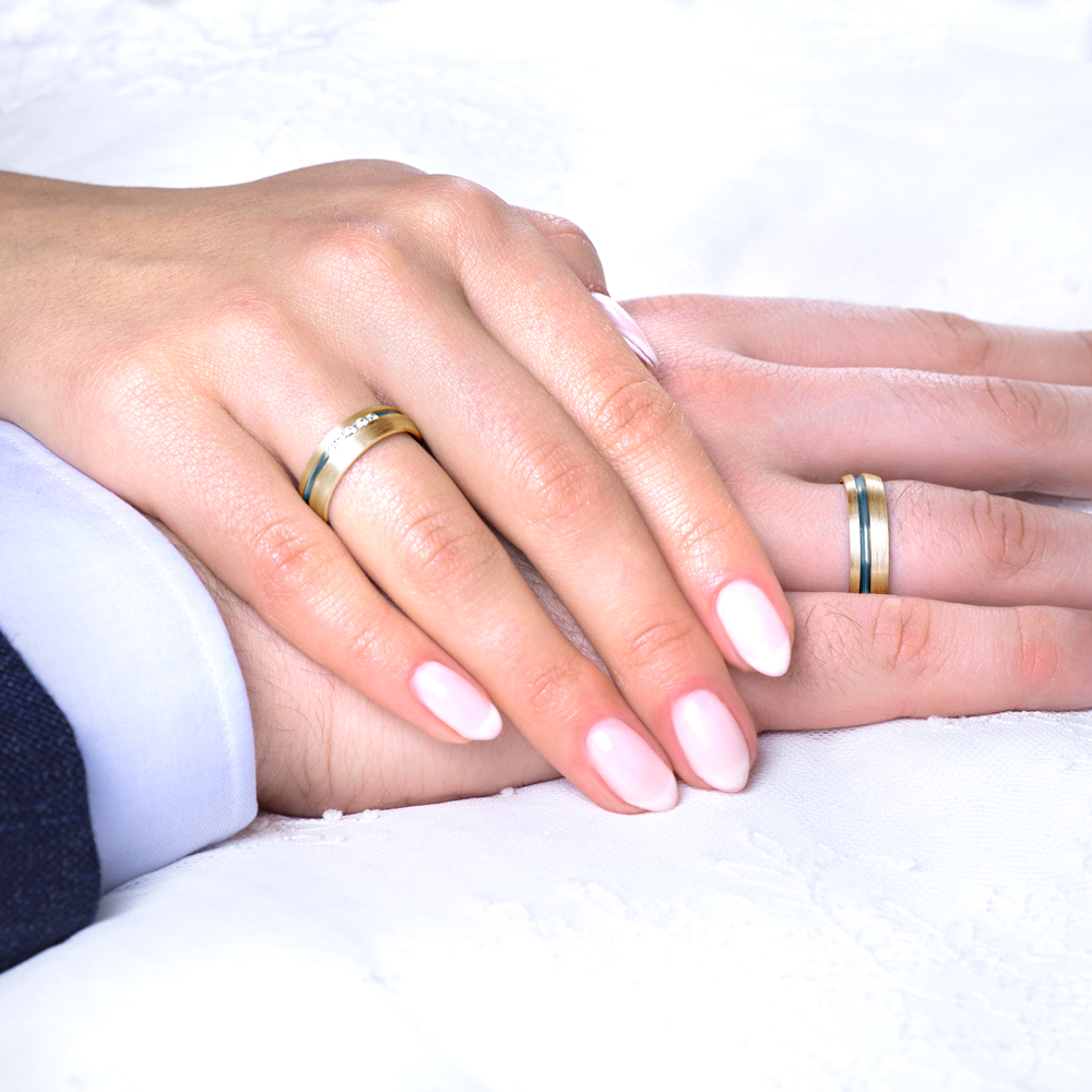 Obrączki ślubne: dwukolorowe złoto, okrągłe, 6 mm