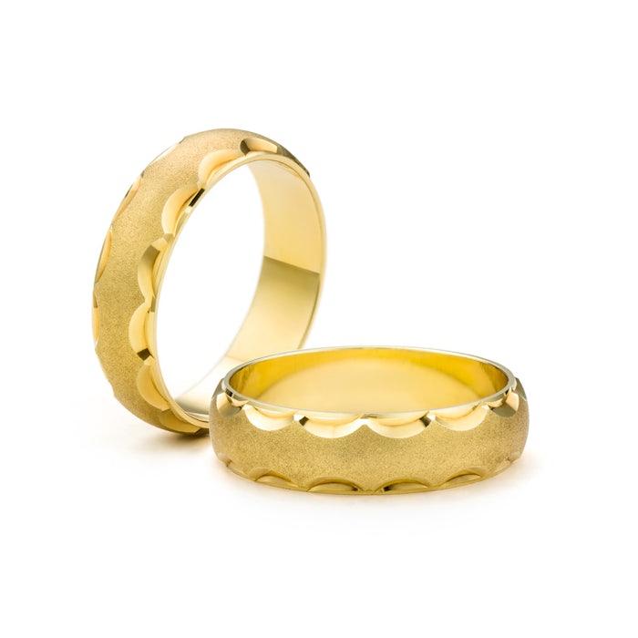 Wedding Rings: gold, D-Shaped, 5 mm