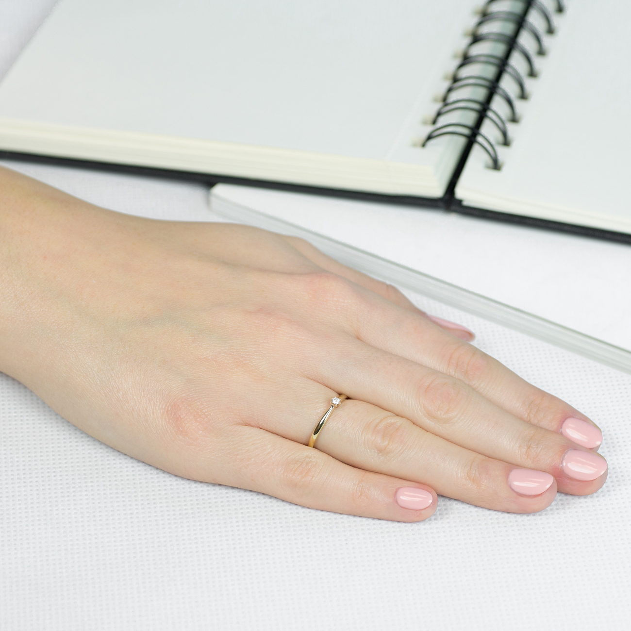 Pierścionek zaręczynowy SAVICKI: złoty, diament