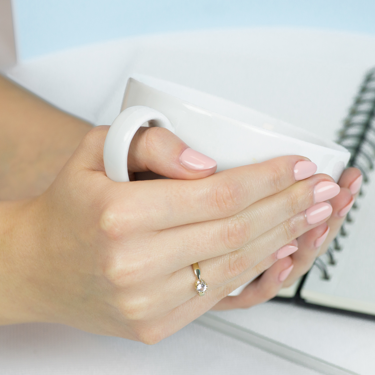 Pierścionek zaręczynowy SAVICKI: złoty, biały szafir - 4