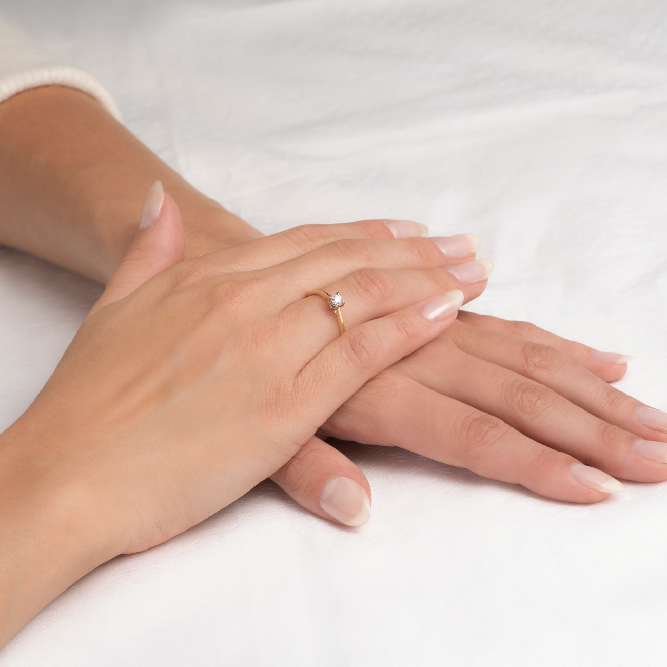 Pierścionek zaręczynowy SAVICKI: dwukolorowe złoto, diament