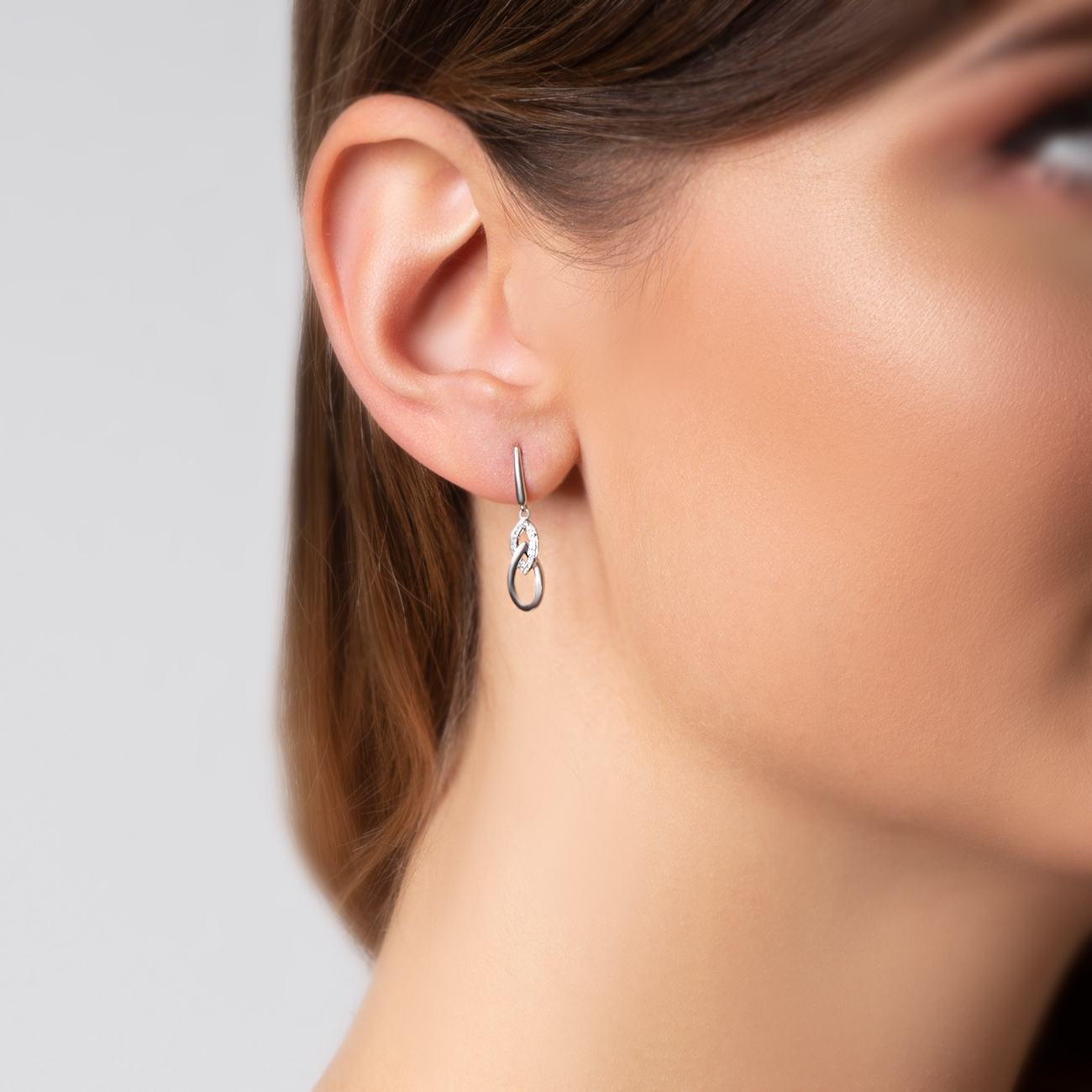 Kolczyki Savicki: białe złoto, diamenty