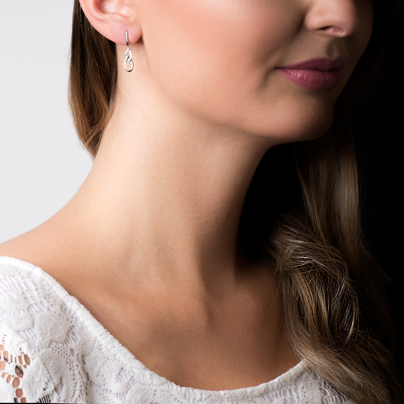 Kolczyki Savicki: białe złoto, diamenty