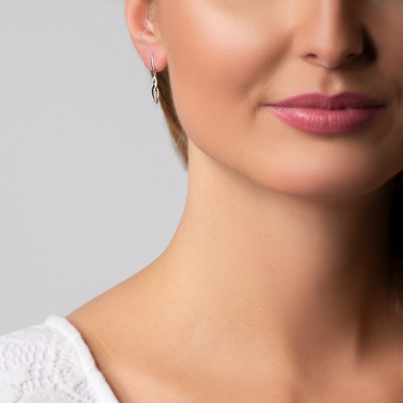 Kolczyki Savicki: białe złoto, diamenty