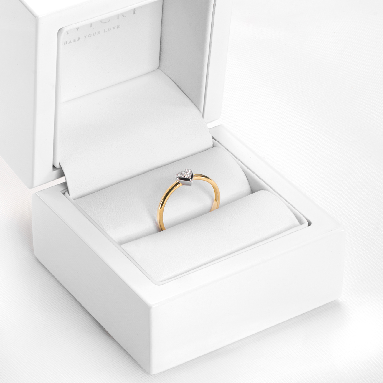 Pierścionek zaręczynowy serce SAVICKI: dwukolorowe złoto, diament