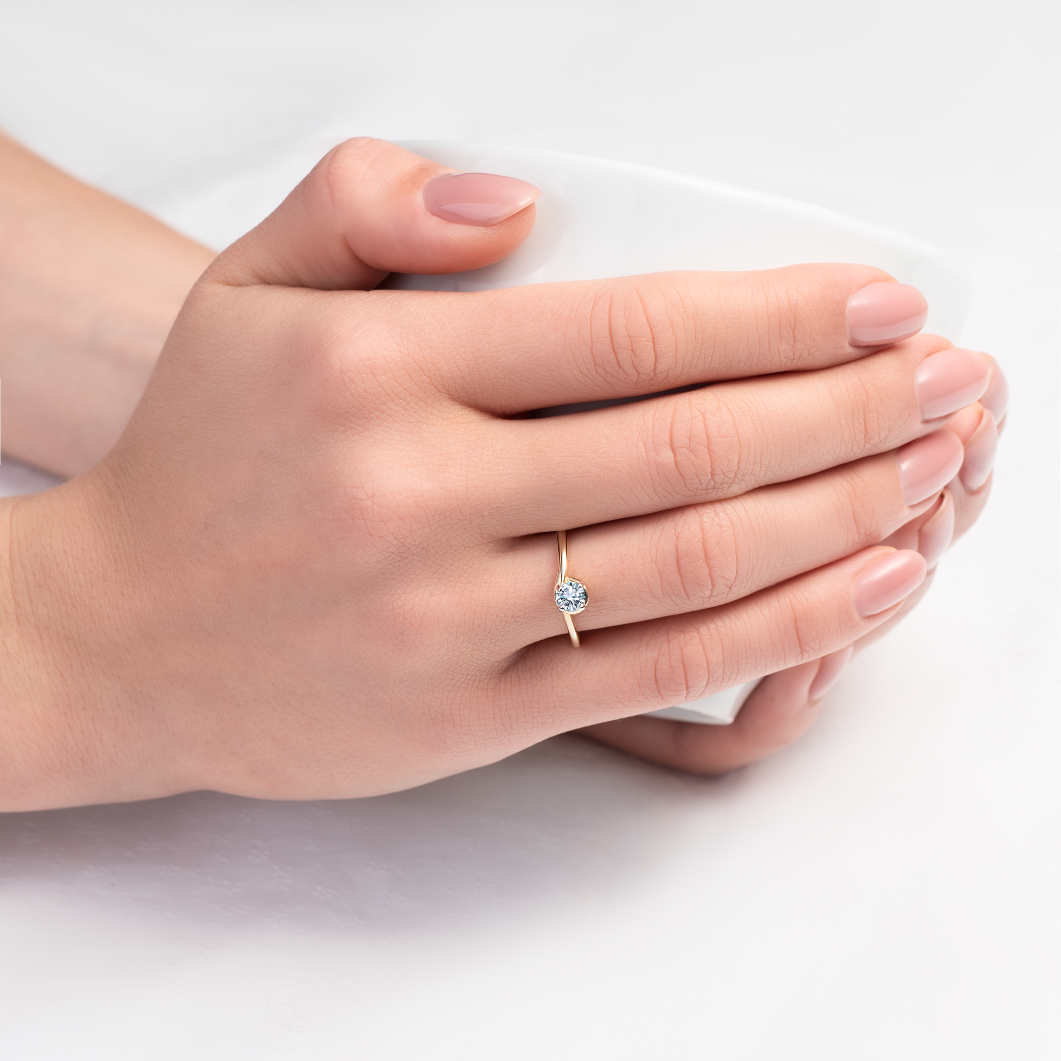 Pierścionek zaręczynowy SAVICKI: dwukolorowe złoto, z cyrkonią