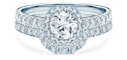 Idealnie dopasowany pierścionek do obrączki